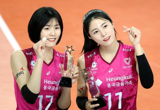 배구선수 이재영(왼쪽)과 이다영 자매. 연합뉴스