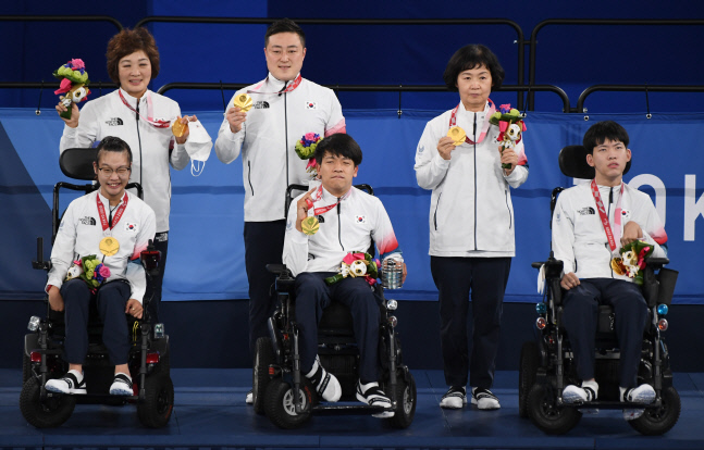보치아 9회대회 연속 금메달을 따낸 보치아 대표팀, 정호원(가운데) 사진|대한장애인체육회
