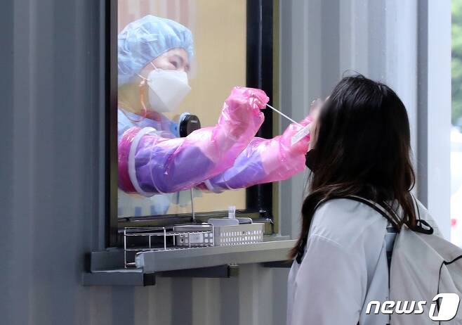 19일 충북에서 신종 코로나바이러스 감염증(코로나19) 확진자 67명이 추가됐다.(사진은 기사 내용과 무관함) / 뉴스1 © News1
