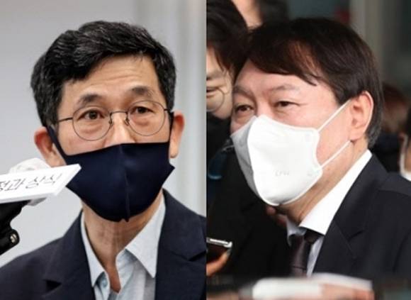 윤석열 대통령 가능성 토론회에서 ‘공정’ 말하는 진중권 - 윤석열 전 검찰총장을 지지하는 전문가그룹인 ‘공정과 상식을 위한 국민연합(공정과 상식)’이 21일 오전 출범했다. 이날 오전 서울 중구 프레스센터에서 열린 출범식 직후 열린 ‘윤석열, 대통령 가능성과 한계’를 주제로 열린 토론회에서 진중권(왼쪽) 전 동양대 교수가 ‘공정’을 주제로 기조 발제를 하고 있다. 오른쪽은 윤 전 총장. 2021.5.21 연합뉴스