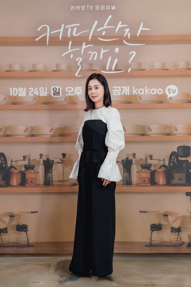 서영희는 '커피 한잔 할까요?'에서 박석의 연인이자 ‘2대 커피’의 터줏대감 김주희로 분한다. /사진제공=카카오M
