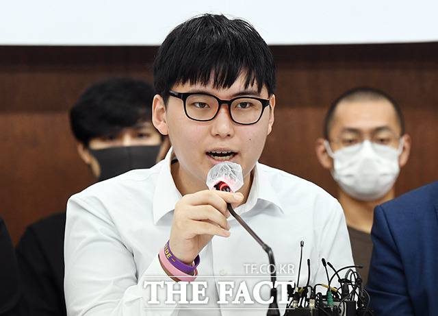 박범계 법무부 장관이 군 복무 중 남성에서 여성으로 성전환 수술(성확정 수술)을 받은 고 변희수 전 하사의 강제전역이 부당하는 1심 판결에 항소 포기를 지휘했다. /이동률 기자