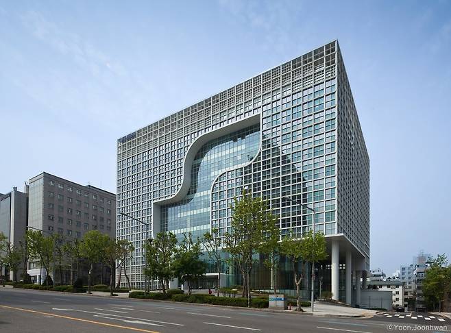 이지스자산운용이 국제적인 ESG 평가기관인 GRESB(글로벌 부동산 지속가능성 벤치마크) 평가에서 4년 연속 최고 등급인 ‘5스타’를 획득했다고 22일 밝혔다. 사진은 오토웨이 전경./사진=이지스자산운용