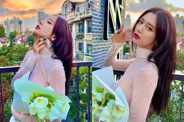 배우 클라라가 시스루 의상을 입고 넘사벽 몸매를 자랑했다. /사진=클라라 인스타그램