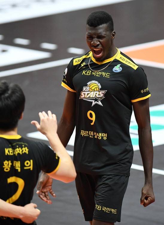 포효하는 케이타(KB손해보험). ⓒKOVO