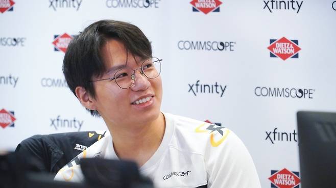 오버워치 프로게이머 '알람' 김경보. 필라델피아 퓨전 트위터