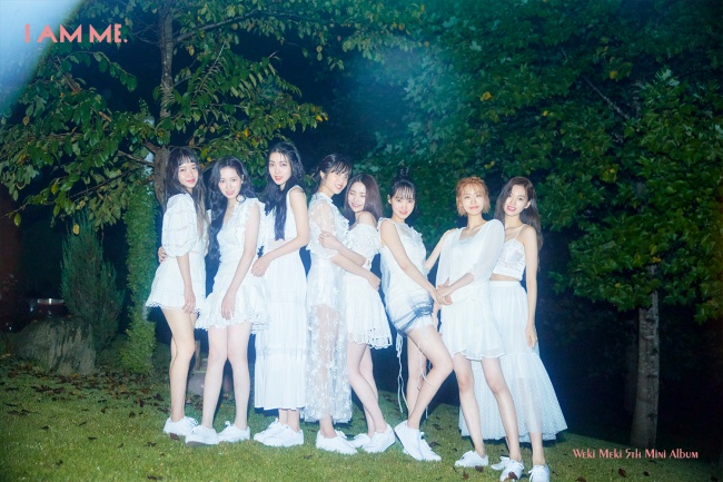Group Weki Meki has emanated a pure, dreamy charm.Weki Meki (Indexing, Ellie, Choi Yoo-jung, Kim Do-yeon, Summer savory, Lua, Lina, Lucy) was the fifth mini album I AM ME through official SNS on the afternoon of the 11th. (I M Me)s final concept photo and mood film was released, raising expectations for a comeback.The members of Weki Meki in this concept photo, which was released under the title of Identity (Itentity), expressed abstractly the process of finding identity as it is.In the blue nature, she wears a white costume and completes a pure and dreamy feeling and catches her eye.Especially, white symbolizes that you can fill your own color and identity at any time, and it is also in contact with the message of this album I have filled my whole story without decoration.In addition, if you have a little dark sympathy by honestly releasing the feelings and thoughts that you can feel in your twenties in the mood film of each member released earlier, this group mood film gives a sense of stability and healing to those who see it as a bright smile and complete chemistry.Through concept photo and mood film that was introduced over three days in total, Weki Meki became the new Icon of Empathy.Weki Meki members are not only I as a singer, but it is an album that tells the story that I want to do as a me in my 20s.In addition, the active participation of Weki Meki member One is more anticipated by melting their own color more deeply on the album and enhancing the perfection.Weki Meki, who has been loved by K-POP fans with various songs and various concepts, has been I AM ME.Is interested in how to meet a new turning point.Weki Meki will release I AM ME. through various online sound One sites at 6 pm on the 18th and start full-scale activities.Fantagio offer