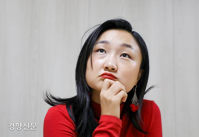 이 작가는 스스로를 ‘호모 큐리어스(호기심이 많은 사람)’라고 표현한다. 그는 “궁금한 게 많아서 질문을 잘한다”며 “그 능력으로 작가생활을 하고 있다고 생각한다”고 말했다. 이석우 기자