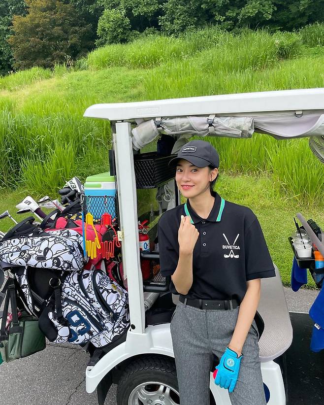 Singer and Actor Lee Joo-yeon shared a happy daily life and focused attention on netizens.On the 13th, Lee Joo-yeon posted a picture and video of his younger life through his personal instagram, Summer rounding, which was happy even if I was ripe for the heat even if my summer golf rounding rain and wind were ripe.Lee Joo-yeon in the public photo is enjoying golf, especially his distinctive features and happy expression, which gave the viewers a smile.The netizens who saw this had various reactions such as I saw a person who fits well in green, I love you, I am pretty.iMBC  Photo Source Lee Joo-yeon Instagram