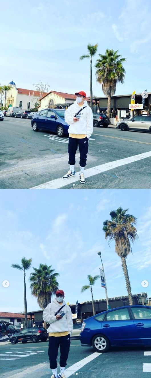 Group Jekskis member Jang Su won has released the latest honeymoon.Jang Su won posted two photos on his SNS on the 25th without any comment.The photo shows Jang Su Won, who has left for his honeymoon since the marriage ceremony.Jang Su won poses on the road in comfortable outfits against the backdrop of exotic landscapes.I wear a mask, hat, glasses, and completely cover my face, but after marriage I feel a relaxed atmosphere.Jang Su won marriages a stylist who is one year old on the 14th.Jang Su won SNS
