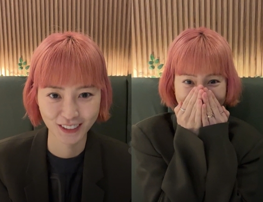 Actor Jung Yu-mi, 38, mentioned the changed hairstyle.Jung Yu-mi conducted a live broadcast on the official Instagram of Management Forest on the 6th, and he caught the eye with his pastel pink hair.I thought my scalp would hurt, but it was better than I thought, said Jung Yu-mi. I said I was going to change my mood, but I turned on the camera because I wanted to show you more.I was tired of my original hairstyle and changed it as soon as I finished my work, so I wanted to try pink because I could not do it now, and I am enjoying it because I think it will not be a few days, he said.I will dye my next hair black. There are many people who like hair, but I want to raise it now. I personally like the style at the time of Yoon Restaurant 2.I want to raise it and try it again. Meanwhile, Jung Yu-mi is about to release the movie Wonder Park.