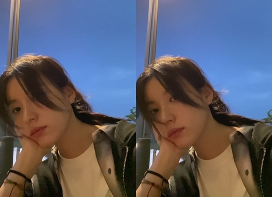 Han Hyo-joo said on his 7th day, Oh, its lonely. Happiness is already the last broadcast of this week .. But its a powerful Tuesday!!#Happiness #happiness and posted the video.Inside the photo is Han Hyo-joo, who is staring at the camera with his chin on his chin.On the other hand, TVN Happiness is a drama depicting the discrimination between classes and the nervous nervousness in the new apartment in the new metropolitan area, which divides the high floor into a rental house in the general sale of the new normal age and the high floor.The final episode will be released on the 11th with 12 episodes.Photo = Han Hyo-joo Instagram