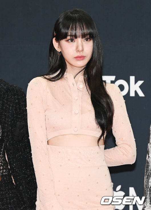 The 2021 Mnet Asian Music Awards (2021 Mnet ASIAN MUSIC AWARDS, MAMA) awards ceremony was held at CJ ENM Studio Center in Paju, Gyeonggi Province on the afternoon of the 11th.SUfa no:ze poses at the red carpet event ahead of the awards ceremony. 2021.12.11