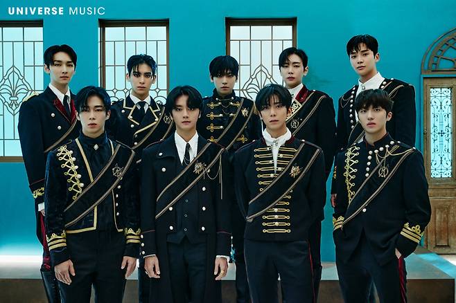 SF9 released its new SF9 song Savior group and personal concept photo on the 24th through the Global Fandom Platform Universe (UNIVERSE) app and the official SNS channel.SF9 in the public photo is a Suhoian who keeps the door of the Universe secret, and it captures the hearts of global fans by showing intense eyes and charisma.In particular, the SF9 members overwhelm the atmosphere by matching traditional items symbolizing Suhoians such as swords and shields along with uniforms of elegant and elegant figures.The set that utilizes the old-fashioned door that matches the Suhoian concept is combined to further enhance the expectation of the new Universe song.SF9, which debuted in 2016, has been loved by global fans for its active activities such as O Sole Mio, Ive Snapped, Do not Be Pretty and Trauma.SF9, which proves its strength by growing every album, will show another musical transformation through collaboration with Universe Music.Universe Music The 15th new song Savior cover and concept photo will be used to predict the concept of the past, and the trailer and teaser video to be released in the future will focus attention on the global K-pop fans.Meanwhile, the new song Savior will be released on various online music sites at 6 pm on the 30th.