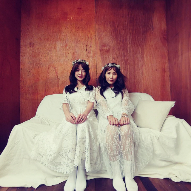 Gagwoman Shin Bong-sun and Ahn Young Mi have turned into fairy.Shin Bong-sun posted a picture on his 28th day through his instagram saying, Bongseon fairy and English fairy went to the studio as if it were included in Fairy Bongmi.Inside the picture is a picture of Shin Bong-sun and Ahn Young Mi taking pictures in the studio.At this time, Shin Bong-sun and Ahn Young Mi, who transformed into a fairy wearing a white race dress, attract attention.Two people sitting side by side and posing in a somewhat different way, smiling shyly and showing a charm of a neat atmosphere.Meanwhile, Shin Bong-sun and Ahn Young Mi are also working together as a group Celeb five.