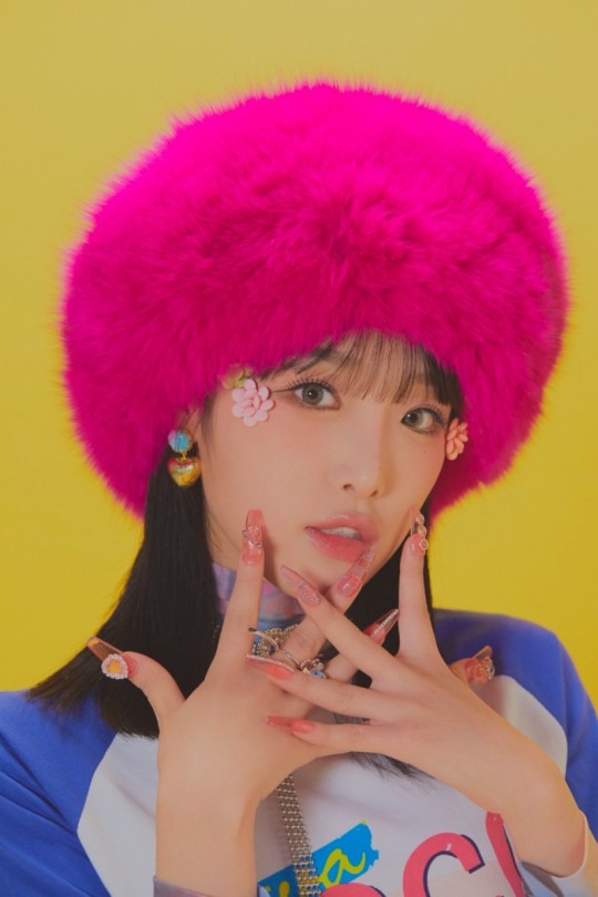 Choi Ye-na released a concept photo of the first mini album xx (SMiLEY) smile version through official SNS at 0:00 on the 4th.Choi Ye-na has emanated a unique charm through a total of six images.He wore a yellow dress to create a refreshing atmosphere, and he exudes a plump personality by digesting ribbon hair bands and colorful accessories.Choi Ye-na, who has been on the countdown of his first solo activity by releasing the image of Cumming Soon and the time table, will release his second concept photo on May 5 and raise his debut.Choi Ye-nas first mini-album xx (SMiLEY) will be released on various music sites at 6 pm on the 17th.Jang Won-young, An Yoo-jin, Cho Yu-ri, and Kwon Eun-bi are attracting attention for their goodwill competition with singers who are active in Aizwon.