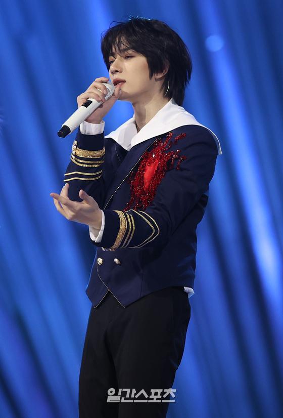 Singer TXT (TOMORROW X TOGETHER) Bum Gyu is performing a celebration performance after the main awards in the record category of the 36th Brazil National Football Team Disc Awards held at the Gocheok Sky Dome in Guro-gu, Seoul on the afternoon of the 8th.The 36th Brazil National Football Team Disc Awards will be broadcast on JTBC, JTBC2, and JTBC4 and will be broadcast exclusively online on the seezn app and PC web page.2022.01.08The 36th Brazil National Football Team Disc Awards will be broadcast on JTBC, JTBC2, and JTBC4 and will be broadcast exclusively online on the seezn app and PC web page.2022.01.08