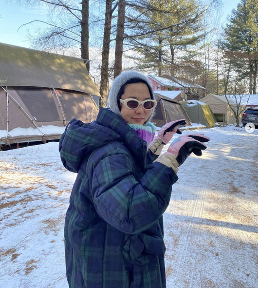 Broadcaster Kim Na-young has boasted of his joyful moments at Camping.Kim Na-young posted several photos on his SNS on the 9th with an article entitled Did you spend the weekend well.Kim Na-young showcased her sensational Camping fashion with a grey hat, checkered padding and a unique Sunglass Hut.Kim Na-young, who is laughing with a pleasant expression, looks happy.Kim Na-young is raising two sons Shin Woo and Lee Jun, and recently declared his public devotion to singer MY Q and received support from many fans.