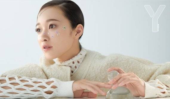 스마일게이트 버추얼 아티스트 한유아 Y패션 매거진 화보 촬영. 스마일게이트 제공.