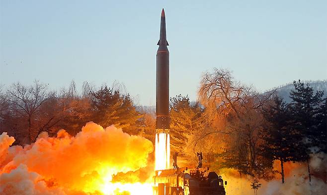 북한 조선중앙통신은 지난 6일 "국방과학원은 1월 5일 극초음속 미사일 시험발사를 진행하였다"라고 보도했다. 연합뉴스