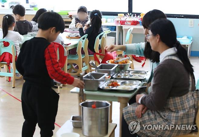 어린이집 급식 연합뉴스 자료사진