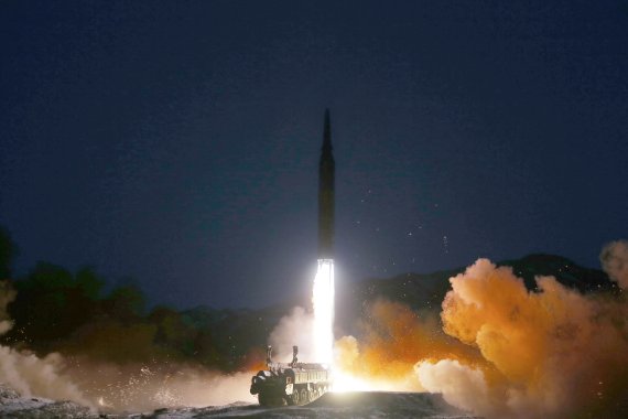 북한 국방과학원이 지난 11일 극초음속 사일 시험발사를 진행했다고 밝혔다. 사진=평양 노동신문 캡쳐