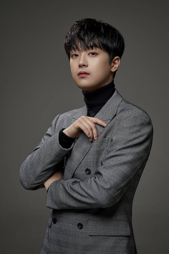 이찬원, 1월 전체 가수 브랜드 평판 톱5..'눈부신 존재감'