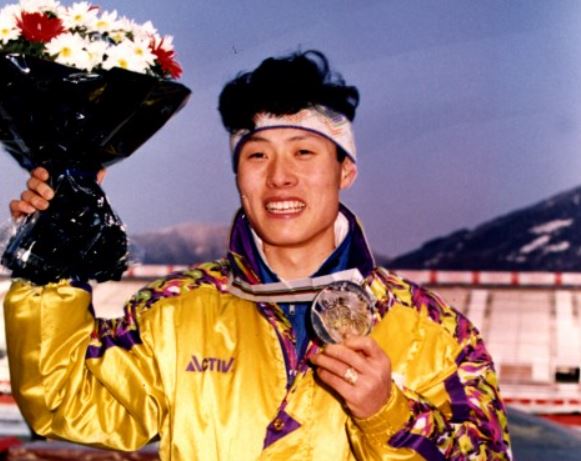사진=대한체육회 공식 홈페이지, 최초의 메달리스트 김윤만(은, 스피드 스케이팅 1000M)
