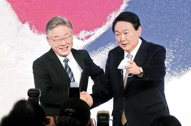 (왼쪽부터) 이재명 더불어민주당 대선 후보, 윤석열 국민의힘 대선 후보 / 사진=연합뉴스