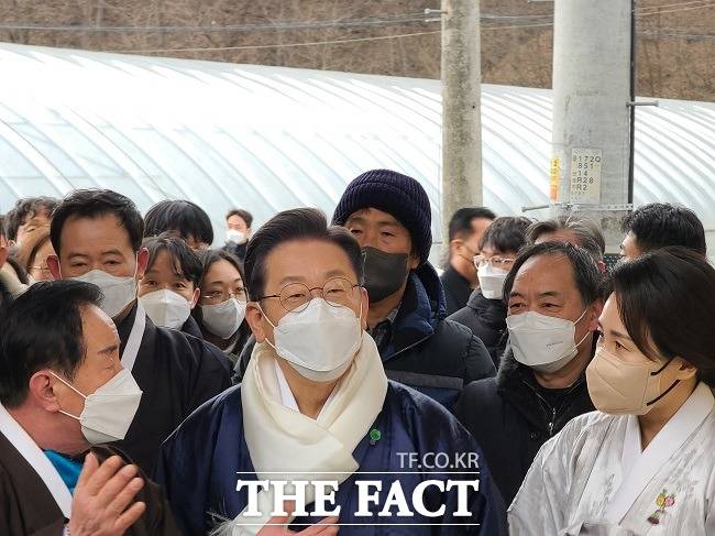 이재명 더불어민주당 대선후보가 설날을 맞아 안동을 찾았다./안동=이민 기자