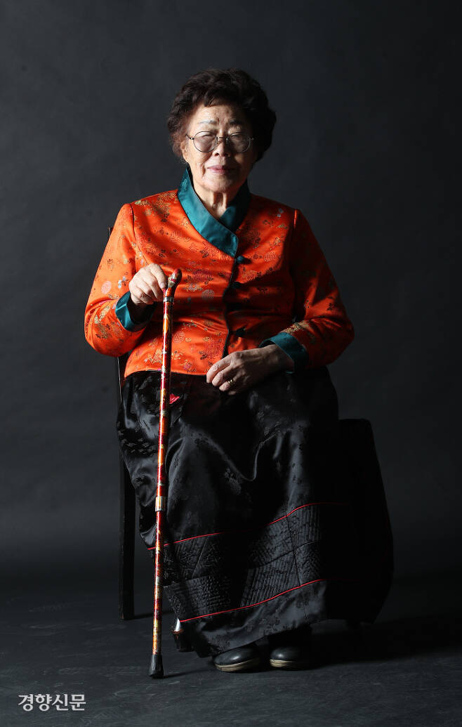 일본군 ‘위안부’ 피해자 이용수 할머니가 지난 2월 16일 경향신문에서 인터뷰를 하고 있다. / 권도현 기자