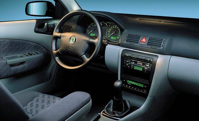 1세대 옥타비아