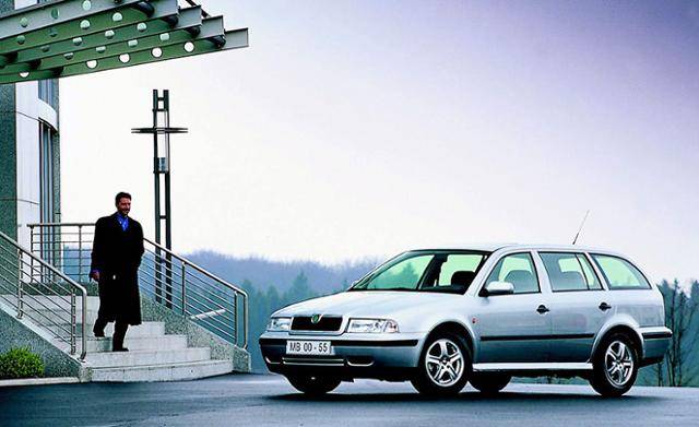 1세대 옥타비아