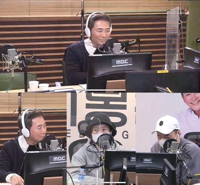 Comedian Lee Bong-won has revealed his conviction for the business.Lee Bong-won appeared as a guest in MBC standard FM Joon Park, Jung Kyung Mis 2 oclock broadcast on February 28th.On this day, Jung Kyung-mi wondered, The Chinese house in Cheonan has become a hot place. Lee Bong-won said, If you hit Cheonan, the name of the walnut confectionery and chanpon house comes together.Its been a little over three years, he boasted.I was a comedian, and when my seniors set up a shop, I went a lot to come to the flyer, so I really hope it will be good, but there are times when it is not good.Nevertheless, I did not welcome my sister because she did it again. Lee Bong-won said, I worry about my doing, with a voice of concern, but I will. I know it is strong, so I always prepare and notify the day before.You can not tell me in advance anyway, he laughed.Lee Bong-won even went to study in Japan to study comedy, saying, I have to go when I go well, so I went and thought I was going to make a great leap again, but I went wrong.I never regret it. I have no regrets about all the past. When asked what kind of business Joon Park had done, Lee Bong-won said, I had a barn during the bachelors office, and I also had cafes, Samgyetang, production, and acting institutes.I think I did a lot, he recalled.Whatever business you have to do, you have to have a professional consciousness. If you do it in parallel, you have a very high probability of failure.I do not think there is another thing, but I do not want to risk my life. Lee Bong-won has obtained a Korean and Chinese cook certificate for business; he said: The restaurant is possible without a cook certificate.However, the reliability is different from what is there and is not. The Chinese restaurant currently operating has become a turning point for him.