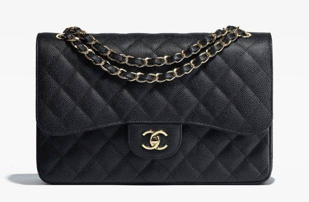 샤넬 인기상품인 클래식 플랩 백. / 사진=샤넬 공식 홈페이지