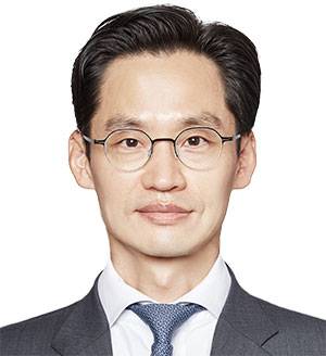 정기창 법무법인 광장 외국변호사 미시간주립대 로스쿨 Juris Doctor, 현 연세대 법무대학원 겸임교수, 전 하버드대 로스쿨 방문연구원