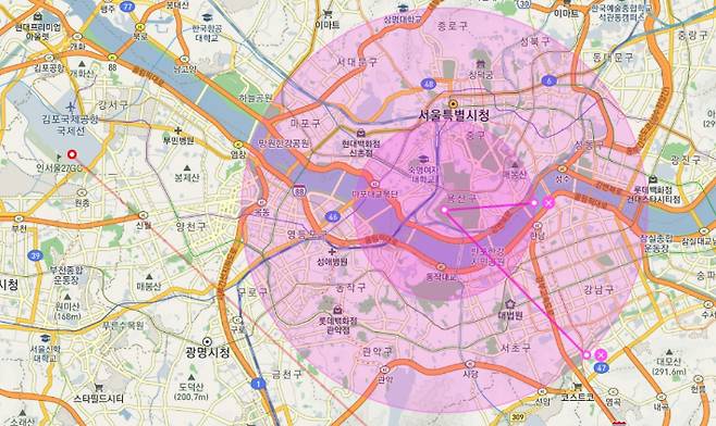 현재 P73이 설정된 기준을 그대로 적용해 민간용 지도에 그려 본, 집무실 이전 뒤 가상 P73. 작은 원이 A, 조금 큰 원이 B, 빨간 선은 G585/Y685 항로다.