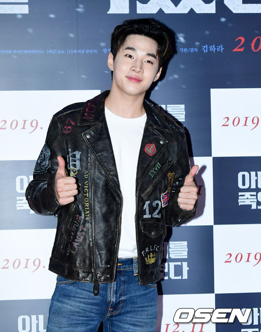 Singer and actor Henry Lau has recently been appointed as an ambassador for prevention of school violence, and the controversy over the pro-China issue has once again emerged.On the afternoon of the 19th, Henry Lau posted a long article on his personal SNS saying, Henry Lau, if I did something wrong first, I am sorry and sorry for all the wrong actions or words.Henry Lau said, I am a person who tried to give people pleasure, impression, or laughter through music, stage, entertainment, etc. from day 1, but nowadays I am so sick that I can not do it. What I want to say is that I have not been able to forget about Korea activities recently.But if you go somewhere because of Corona these days, you have to be at least a few months, and Im sorry for that part, I missed you so much, too. Henry Lau mentioned various online communities and articles about his story, saying, There are so many things that are not Packt that people did not think they would really believe it.So I didnt say anything and was quiet, and now I felt how serious it was to trust people Id met in person.I think that not only me but also many public figures have suffered the same damage. Henry Lau said that all of this is not because of his actions or words, but because of blood. I want to give people a smile, but if there are people who are uncomfortable with my blood, I do not really know what to do.Henry Lau left the explanation because the controversy over the pro-China controversy came back to the surface after the news that he was appointed as an ambassador for prevention of school violence on the 17th.Henry Lau, who has been doing authentic activities for children and adolescents in various fields such as the ambassador for the international child relief nonprofit Save the Children and Henry Lau in his YouTube, recently announced the full-scale activities with the ceremony for the promotion of school violence prevention ambassador at the Mapo Police Station in Seoul.Henry Lau said, I usually like children and have created various contents with young people. It is very honorable to be able to participate in the prevention of school violence in earnest. Everyone will do their best to help me in a pleasant school life. .However, as soon as the news came out, some netizens voiced their opposition to Henry Laus ambassador for prevention of school violence, referring to Henry Laus past activities.While anti-China sentiment has intensified since the recent Beijing Winter Olympics, Henry Lau has taken issue with his appearance in the Northeast Fair Program, which introduces Korean culture such as Hanbok, fan dance, and pansori as if it were a Chinese traditional culture.Meanwhile, Henry Lau currently runs a personal YouTube channel Henry Lau Henry Lau and is communicating with fans around the world.Henry LauFirst of all, if I did something wrong, I would like to say that I am trying to reduce pleasure, impression, and laughter to people from day 1 through music/stage/entertainment/........ I can not do it.. I am so sorry.. Wherever you go, you have to stay for at least a month, and thats the best part. I wanted to see you guys tooIve been talking about YouTube and articles these days because I dont think people will believe it, so I quietly said nothing. Now I felt how serious it was to believe people I met. Even the official news day. Im not uncomfortable with what you said. Its my blood.I want to give people a smile, but if you are uncomfortable with blood, I really drive what to do. I promised my pen to tell you what to do.Henry Lau SNS, DB
