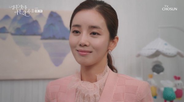 Park Joo-Mi, Jeon Soo-kyung, Lee Ga-ryeong write blue life narratives.The 9th episode of TV CHOSUN weekend mini series Marriage Writer Divorce Composition 3 (playplayplay Im Sung-han director Oh Sang-won Choi Young-soo) was 9.5% (All states ratings 9.2%) in the Seoul metropolitan area based on Nielsen Korea and 10.4% (9.9%) in the highest audience rating per minute respectively.In the 9th episode of Joining Song 3, Lee Si-eun and Park Joo-Mi, who predicted development between colleagues and East and West, and Bu Hye-ryong (Lee Ga-ryeong), who did not receive a choice of SF Electronics brothers, were drawn.Seo Dong-ma (Boo Bae), who spent the night with Safi-young, hurried to marry, saying, We are married yesterday. We have only a ceremony. But Safi-young expressed anxiety about the reaction of Jia and Seo Dong-ma.In the meantime, SF Electronics Chairman (Han Jin-hee) visited the Western Ban (Moon Seong-ho) to allow him to marry Ishieun, and suggested that he should make a place to meet with Ishieun and his children before marriage.Seo Dong-ma was delighted with the news of the marriage of the West, and declared to his father that he would talk about his marriage to Safi Young, but Safi Young was anxious that his reaction could be different from the West.However, Seo Dong-ma was confident that he believes in my brother, I know my father well, and showed a reliable aspect about Jia (Park Seo-kyung) saying, Leave it to me.In addition, Seo Dong-ma, who expressed infinite affection for Santa is Safi-young to me, announced his marriage to Safi-young, saying, I actually finished with Gavin because of Safidi. He expressed his sincere heart, saying, I think this is the match of fate.On the other hand, Park Hae-ryun (Jeon No-Min), who heard that Shin Yu-shin (Ji Young-san) was the eldest son of SF Electronics and the head of radio engineer, headed to Ishieuns house with a determined face.Park Hae-ryun said, Its a problem for my stepfather! I can not see him calling him a father, a man who does not have a blood.When Ishieun refuted that he was living his mind and mind straight, Park Hae-ryun even doubted the relationship with the western, saying, Its been a while?Body Chemistry (Jeon Hye-won) and Uram (Lim Han-bin) even took the West Half, but Park Hae-ryun said, Whether you are remarried or married alone.My young are two, he said, opposed to remarriage, and Body Chemistry added, Do you want to eat? Lee Si-eun, who heard the news of Seo Dong-ma and Safi-youngs marriage, was surprised and shocked Bu Hye-ryong by saying, I really want to be east and west at the place where Bu Hye-ryong (Lee, for example).Buhye-ryong, who turned on the SF Electronics brothers futile, said, I am scared, two people. However, Lee Si-eun laughed and expressed his approval on behalf of Safi Young, saying, If you become a partner, you will be woven in a subtle way.With this momentum, Safi Young confessed to Jia that she had a new relationship, and Jia immediately opposed remarriage, but she was relieved when she heard that she was a Western brother.The next day, Safi Young told the West Ban that he was like Seo Dong-ma, and Jia, who received the praise of the West Ban from Uram, hoped to meet his West half brother, Seo Dong-ma.You have to tell me anyway.I cant be good for my baby, said Buhye-ryong, who decided to tell his parents that Song Won (Lee Min-young) was floating around Gucheon, went to the house of Judge Hyun (Gang Shin-hyo).But when I saw the baby, I was relieved that it was okay, and I was upset that I saw the hut, I thought that day ... I do not have a mother, Jung Bin, I know if I am a little older.However, as soon as he was behind, Buhye-ryong, who saw Songwons original marriage, was frozen in Songwons original marriage, and Buhye-ryong, who was in Songwon, gave a creepy look with a calm expression.