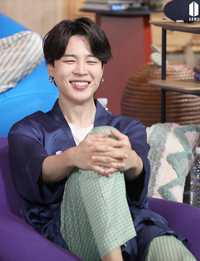 '국보급 러블리♥' 방탄소년단 지민, 눈웃음이 예쁜 애교장인 아이돌 1위