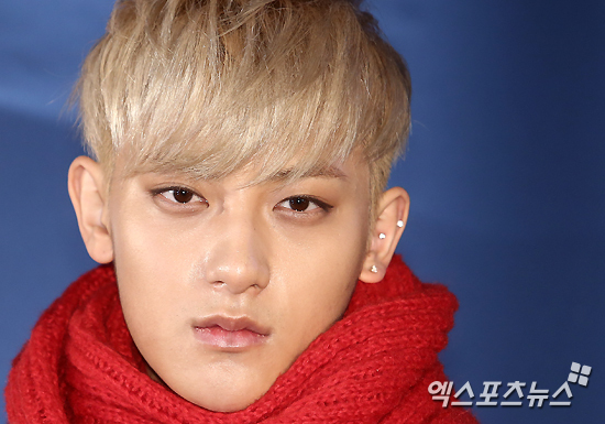 A witness has emerged that former member Tao, China of the group EXO, found a hospital emergency room.Many China media, including East Day, reported on the 29th that Tao found an emergency room with the party at dawn.Tao reportedly wore a black baseball cap and a mask and found an emergency room; Tao, who was waiting for a CT scan, looked very serious.In addition, a somewhat weary Tao photo was also released: Tao, wearing a black baseball cap and a mask, sits in a chair surrounded by a group and waits for his order.As concerns of local fans deepened, one nurse who wrote anonymously said, Tao took a CT and went home after receiving the sap.Meanwhile, Tao, who made his debut as EXO in 2012, left the team in 2015 and filed a lawsuit against SM Entertainment for invalidation of the exclusive pledge; he is currently active in China.Photo = DB