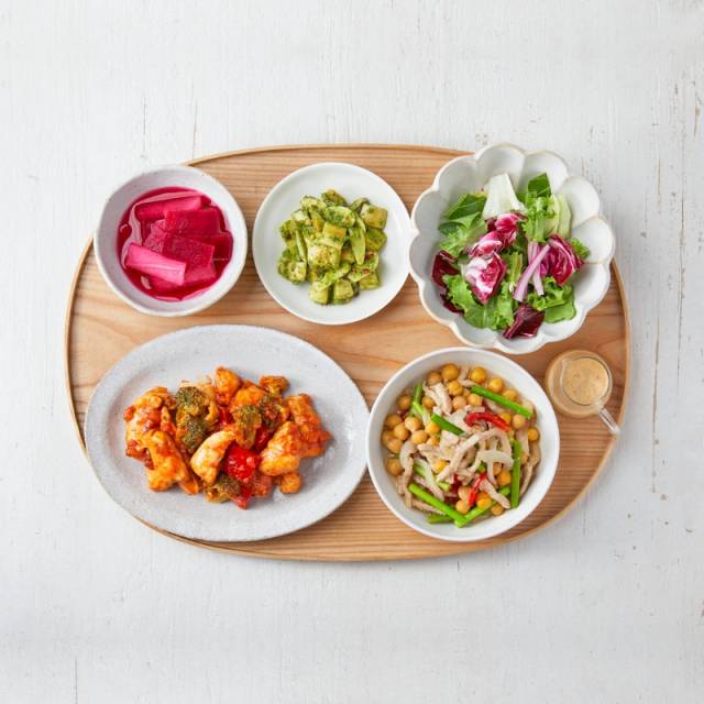 현대그린푸드의 그리팅 당뇨식단 제품인 토마토소스찜닭세트. 사진=현대그린푸드