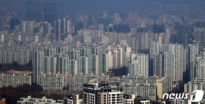 서울 서초구, 강남구 일대 아파트 단지의 모습. 2021.11.3/뉴스1 © News1 김진환 기자