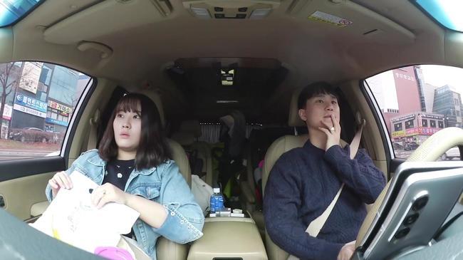 Doyun and Doyumm Kim Hyo-jin go on a family trip.In the 8th episode of MBNs High School Mom Dad (hereinafter referred to as High School Mom Dad), which is broadcast on April 24, Kim Hyo-jin X Kwon Gi-sung will be shown leaving for a family trip ahead of the first Doyunis thigh surgery, which is suffering from rare cancer.On this day, Kim Hyo-jins family is dressed as a normal person, unlike Doyun and Hospital, and then packs up a lot of luggage and goes on a one-night and two-day trip to Taean, Chungnam.Kim Hyo-jin says, Doyuns (thigh) surgery is not long, so I decided to go on a family trip to make good memories before that.However, in 20 minutes after the Departure at home, Kwon Ki-sung suddenly shows a restless feeling that he should go home again.When Kim Hyo-jin asks, Why should I go back? Kwon Ki-sung exercises his right to remain silent and hastily collects something from his house and hides it in the trunk.While moving back to The Departure, Kim Hyo-jin says, Did you get the baby food?MC Park Mi-sun, Haha, and the people who watched the two people sigh, and Park Mi-sun is worried that I can travel during today.At the end of the twists and turns, the four families go to an experience ranch with cows and sheep.While on the move, Kim Hyo-jin expressed concern that Doyun is sick and has little play or experience activity, so I think it will be unfamiliar (in the destination).Kwon Ki-sung then confessed to the South Korean mother, who had not traveled since she was born, saying, It is difficult to get infected with the virus because she is sick from the time of birth.
