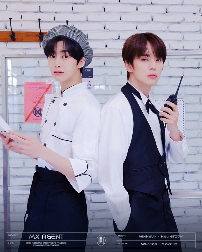 Fancons from Trustheart Artisan group Monsta X (MONSTA X) have come in front of Haru.Monsta X has raised expectations by surprise release of the concept picture restaurant version for Monbebebe through official SNS ahead of Harus 2022 MONSTA X FAN-CON for three days from April 29 to May 1.Monsta X in the picture is making special food for Monbebebe with costumes in chefs and party respectively.Among them, Minhyuk, Juheon, and IM are making secret expressions with radios, which raises curiosity.This fan concert is more meaningful as Monsta X, who is about to tour the Americas, is a place to breathe with fans before him, and it is a face-to-face meeting for three years since the 2020 fan Concert [MX HOME PARTY].Monsta X plans to fill the fan concert with more colorful stages and events and make unforgettable memories with Monbebe.Monsta X made a comeback in five months with her eleventh mini album SHAPE of LOVE (Shape of Love) on the 26th.At the same time as the release, it proved its unlimited growth by changing its own record as well as the top spot on the Hanter chart.In addition, the world wide iTunes album chart and the European iTunes album chart are ranked # 1 on the iTunes top album chart, and the iTunes top album chart continues to record global records such as Brazil, Cambodia, Guatemala, Indonesia, Israel, Kazakhstan, Malaysia, Mexico, Nicaragua, Norway, Philippines, Singapore, Taiwan, Thailand and Vietnam.Monsta X will hold the 2022 MONSTA X FAN-CON fancon at the Olympic Park SK Handball Stadium for three days from April 29 to May 1.May 1 will also be broadcast online via MyMusicTaste (My Music Taste).