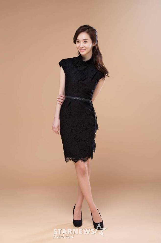 tvN 드라마 '킬힐'의 배우 한수연이 25일 진행된 종영 인터뷰를 위해 포즈를 취하고 있다. '킬힐'은 홈쇼핑에서 벌어지는 세 여자들의 끝없는 욕망과 처절한 사투, 성공과 질투에 눈 먼 세 여자의 무기 하나 없는 전쟁 드라마다. /사진제공=스타잇엔터테인먼트 2022.04.25 /사진=이동훈 기자 photoguy@