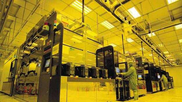 대만에 있는 TSMC 파운드리 공장 내부