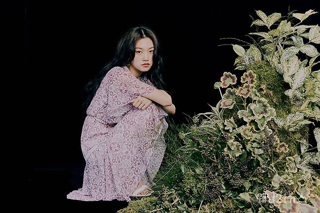 사진 : 모조에스핀(MOJO.S.PHINE), 2022 리조트 캠페인 '스페셜 뮤즈 김도연' (사진제공 : 모조에스핀)