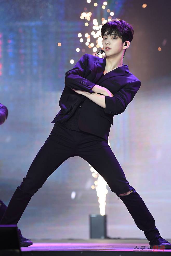 투모로우바이투게더(수빈, 연준, 범규, 태현, 휴닝카이)가 9일 오후 서울 광진구 예스24 라이브홀에서 진행된 미니 4집 '미니소드 2: 서스데이스 차일드'(minisode 2: Thursday's Child) 미디어 쇼케이스에 참석하고 있다. ⓒ이혜영 기자 lhy@hankooki.com