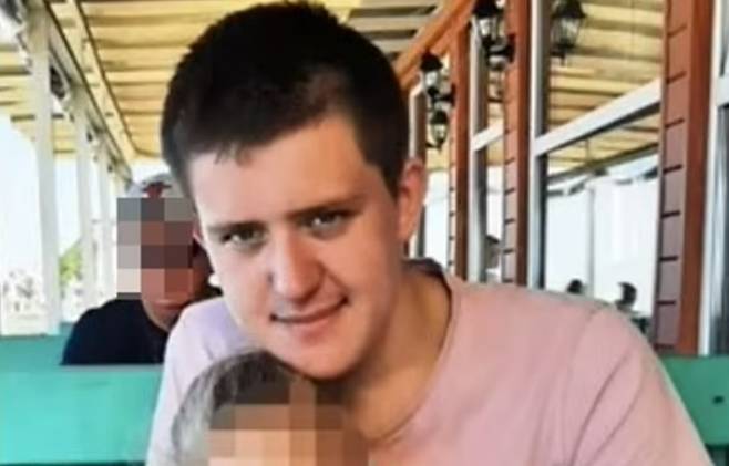 어머니에게 우크라이나인 20명을 잔혹하게 고문했으며 “한 치의 후회도 없다”고 밝힌 러시아 군인 솔로브요프. 우크라이나 국방부는 도청을 통해 확보한 그와 어머니의 통화 내용을 공개했다.